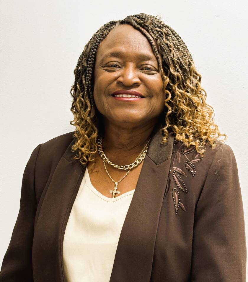Shirley Clay